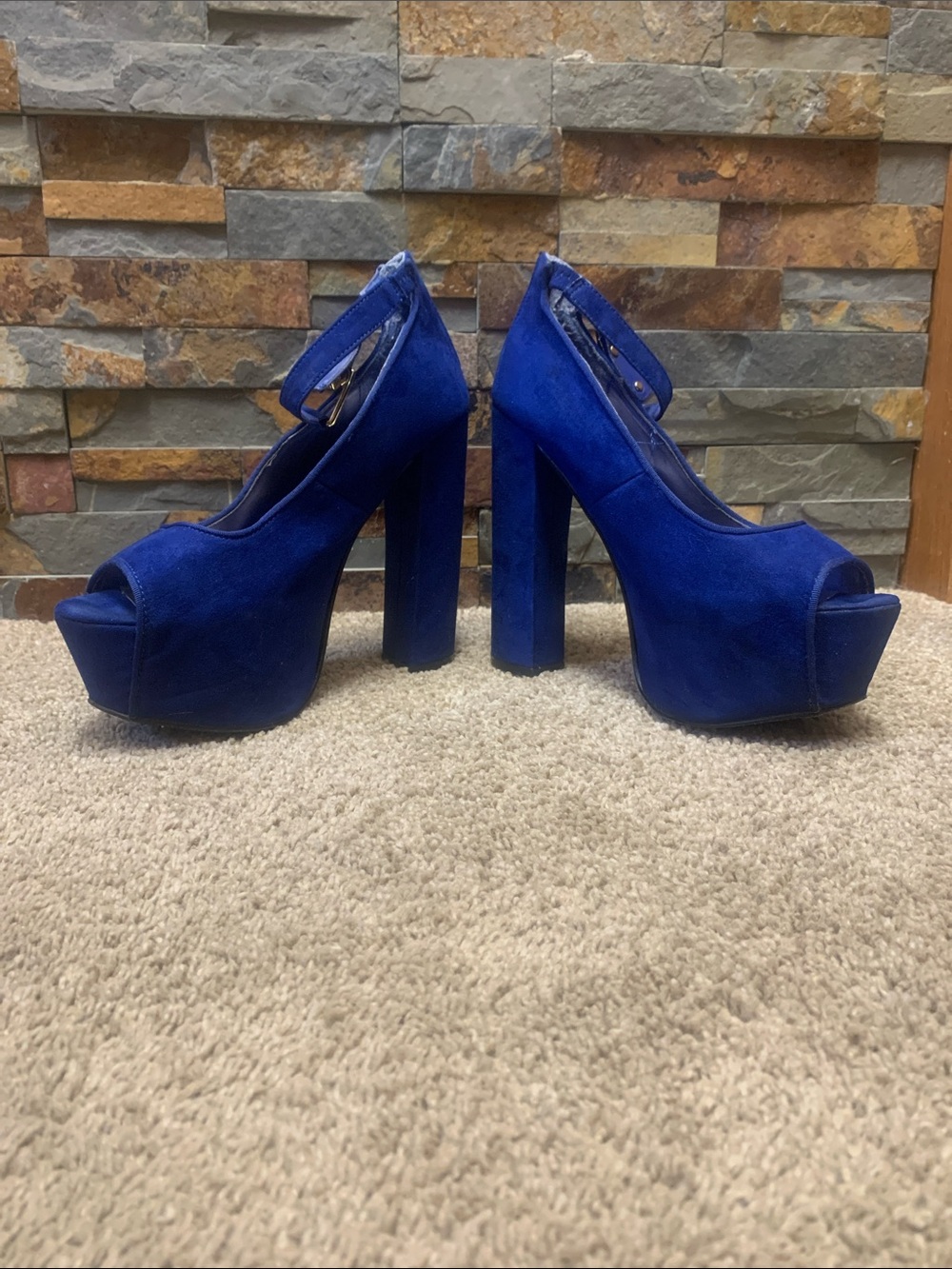 Qupid 7.5 Women’s Royal Blue Suede Platform Peep-Toe Heels